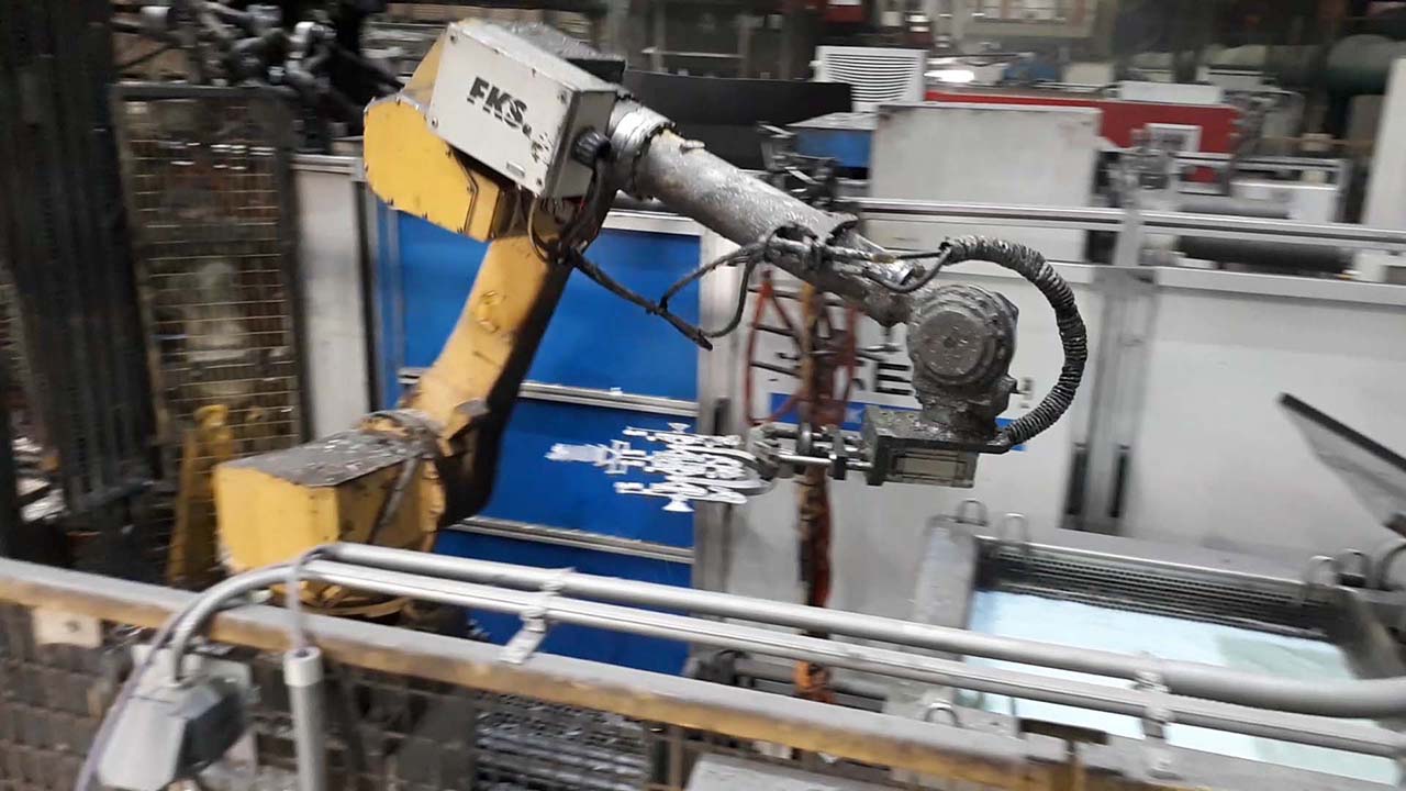 FANUC M-710iC/50, E-33082 livarski robot HR1834, rabljen