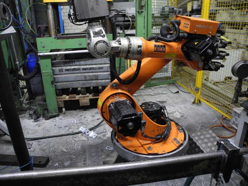 Kuka KR 16-F, livarski robot, rabljen HR1814