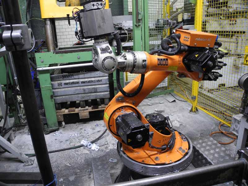 Kuka KR 16-F, livarski robot, rabljen HR1814