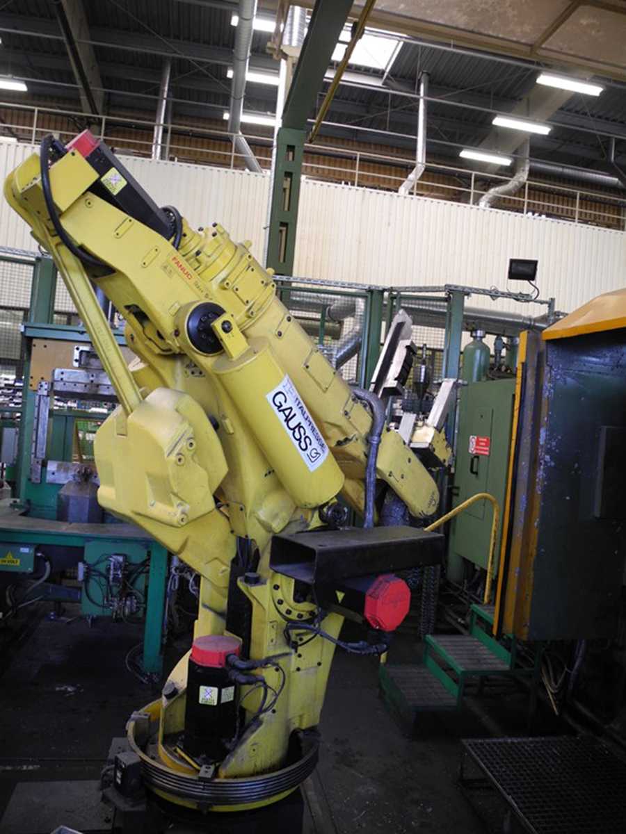 FANUC S-420 i F livarski robot, rabljen HR1815